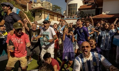 Xem World Cup trong ngôi nhà của Diego Maradona