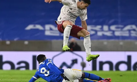Xhaka toả sáng, chuyên gia vẫn khuyên Arsenal mua 1 cái tên đá cặp cùng Partey