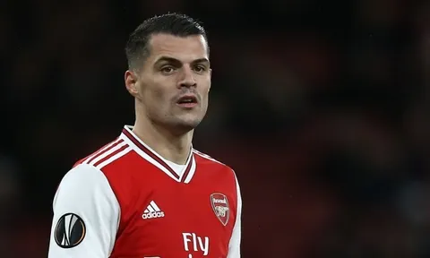 XONG! Đã rõ lý do Xhaka bị loại khỏi trận Arsenal - Chelsea
