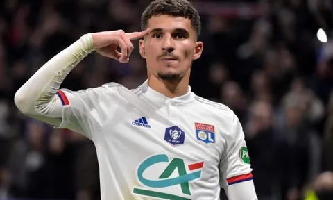 XONG! Lyon hé lộ tương lai của Aouar và Depay