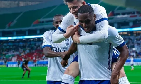 Đối thủ của Ronaldo gây sốc ở AFC Champions League