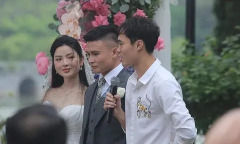 Quang Hải rơi nước mắt vì câu nói của Văn Toàn