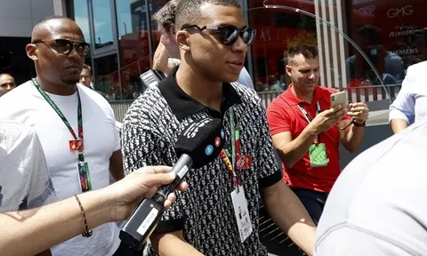 Mbappe khởi động lại vở kịch xà phòng ở PSG