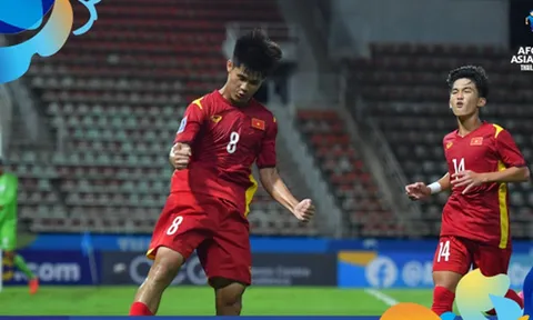 Báo Anh so sánh tài năng 17 tuổi của Việt Nam với Phil Foden