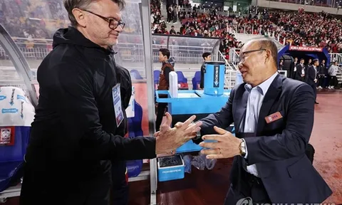 Thầy Park nói thẳng về năng lực của HLV Troussier