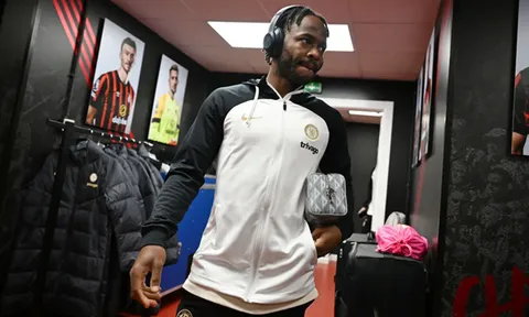 Pochettino hứa chắc một điều với Sterling