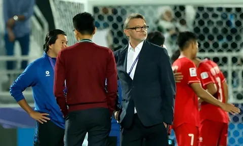 HLV Troussier rời Việt Nam; Nhật Bản đụng độ Iran tại tứ kết Asian Cup