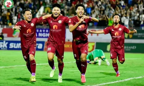 Hàng công sa sút, HLV Troussier gọi 2 "cựu binh" lên tuyển Việt Nam?