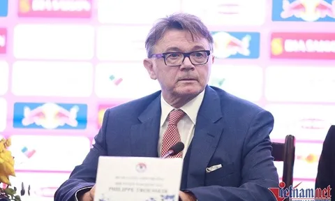 HLV Troussier sẽ dùng chiêu Erik ten Hag đang thành công ở MU