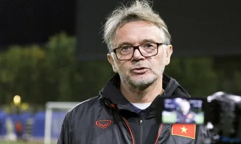 HLV Troussier nói thẳng điều thất vọng sau trận thua Uzbekistan