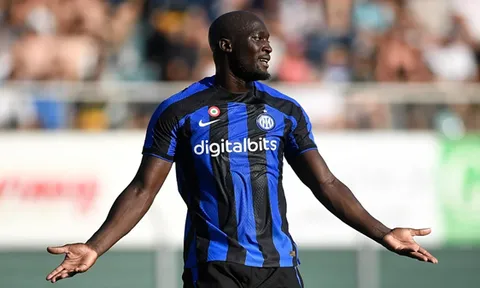 "Lukaku đâm sau lưng chúng tôi"
