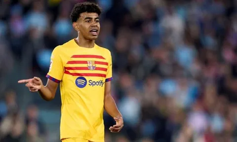 Thần đồng Barca tăng thêm 7kg cơ bắp