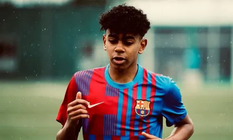 Barca muốn trói chặt thần đồng 15 tuổi của lò La Masia