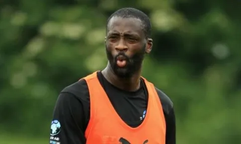 Yaya Toure sẵn sàng giúp đỡ Barca trong lúc khó khăn