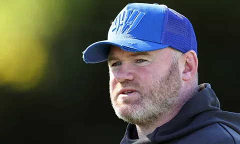 Xác định được bến đỗ mới, Rooney mang theo 1 cựu sao M.U
