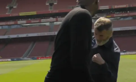 Hành động của Roy Keane khi gặp lại Patrick Vieira