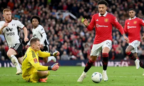 Ten Hag mất kiên nhẫn với Sancho, cửa rời OTF rộng mở
