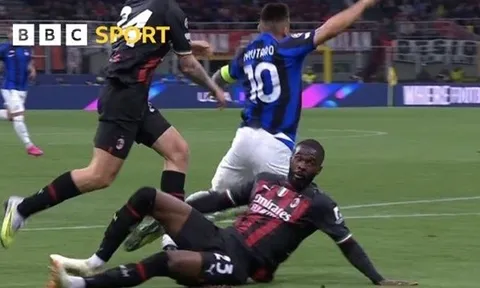 VAR lại gây tranh cãi ở bán kết Champions League