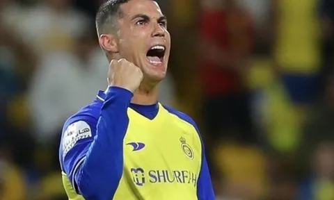Ronaldo tỏa sáng trong màn lội ngược dòng của Al Nassr