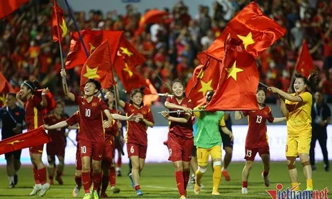 Tuyển nữ Việt Nam đá World Cup: Bao giờ đến các chàng trai?