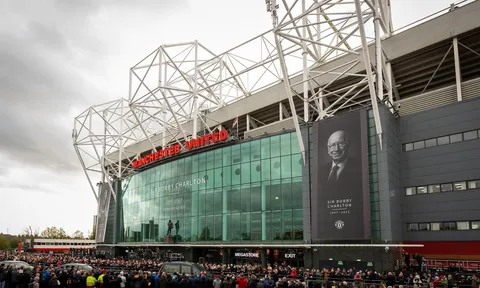 Solskjaer xuất hiện trong ngày trọng đại ở Old Trafford