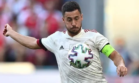 Hazard cân nhắc 3 phương án cho sự nghiệp