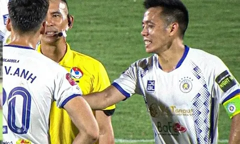 Vụ kỷ luật Văn Quyết: Không có băng kỹ thuật?