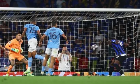 Di Canio dùng HLV Inzaghi để chỉ trích Lukaku