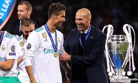 "Có 3 vấn đề cản trở Man United ký hợp đồng với Zidane"
