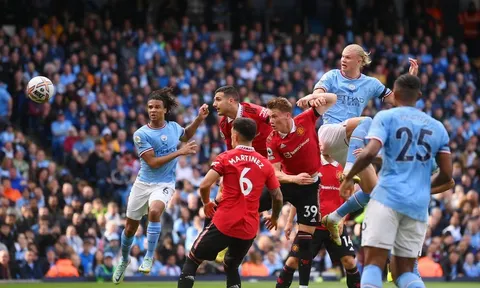 Các đối thủ đồng loạt sẩy chân, cơ hội cho thành Manchester