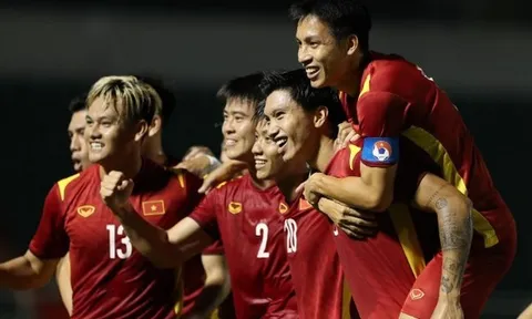 ĐT Việt Nam nhận tin vui từ AFC; Quang Hải sở hữu thống kê không ngờ