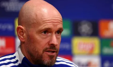 Ruud Gullit dùng 4 từ cảnh báo Ten Hag về Man Utd