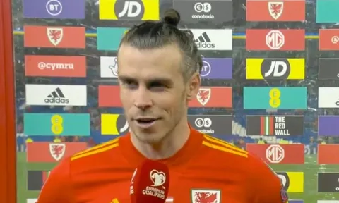 Bale: "Thật kinh tởm, họ cũng nên tự xấu hổ về bản thân mình"