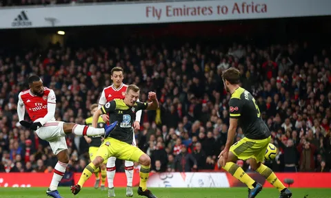 Tiết lộ bầu không khí hiện tại của Arsenal: Ghế nóng của Emery có giữ được?