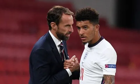 Southgate liệt kê 5 cầu thủ vượt trội hơn Jadon Sancho