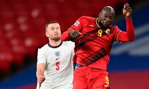 Neville chỉ trích Dier, “người cũ” Tottenham lên tiếng bênh vực