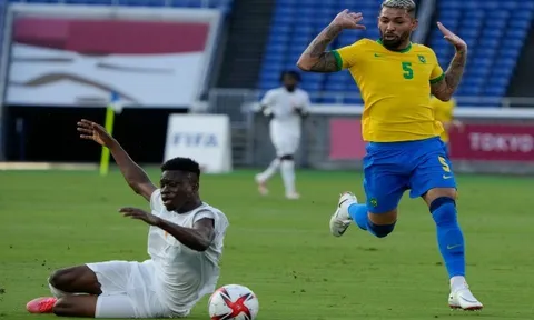 VAR gây thảm họa, Brazil chia điểm với ông lớn châu Phi