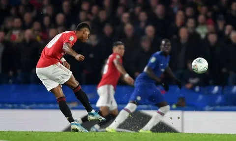 Solskjaer: "Cậu ấy như Ronaldo, có thần kinh thép"