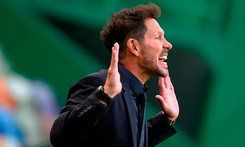 Simeone mắc COVID-19, Atletico Madrid lo sốt vó
