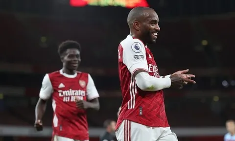 Lacazette liên tiếp “nổ súng”, huyền thoại Arsenal nói gì?