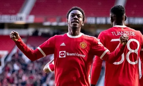 Ben Thornley đã sai, ngôi sao thế hệ mới cần phải rời khỏi Man Utd
