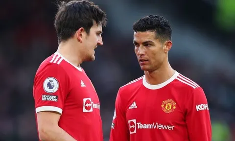 Giữa lùm xùm, Bruno đăng tải bức ảnh ngầm chọc ngoáy Maguire