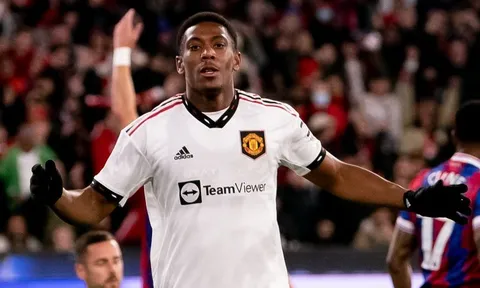 Ten Hag chốt tương lai Martial
