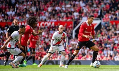 "Tại sao Tahith Chong lại được thi đấu?"