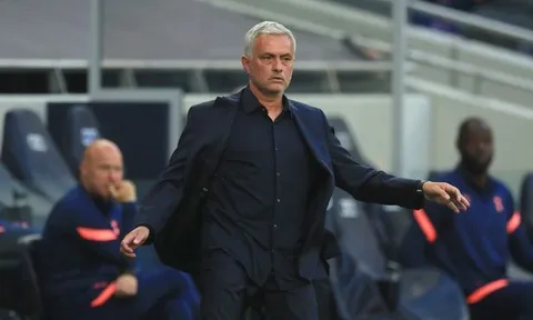 Thua Everton, Mourinho dùng lời lẽ khó nghe "mắng" toàn đội Tottenham