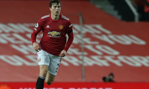 Man Utd nhận lời cảnh báo về trụ cột hàng thủ