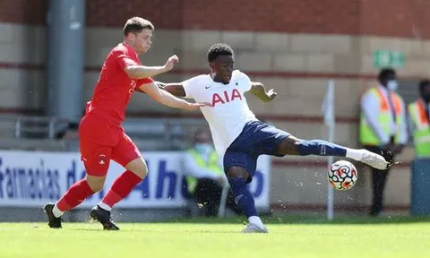 Tottenham hòa trong trận đấu đầu tiên dưới thời tân HLV