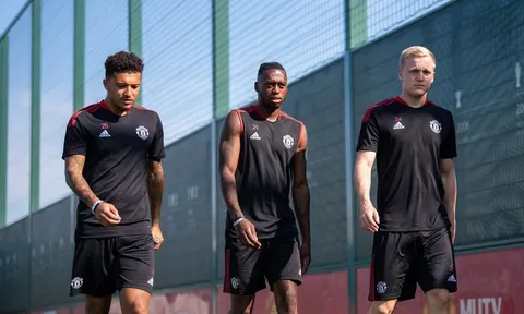 Đấu West Ham, M.U có thể trả lời 2 câu hỏi chuyển nhượng hóc búa