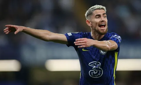 Ức chế, Jorginho hét to 1 từ về phía trọng tài