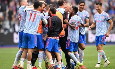 Hai trận đấu quan trọng giúp Man Utd lên đỉnh Premier League